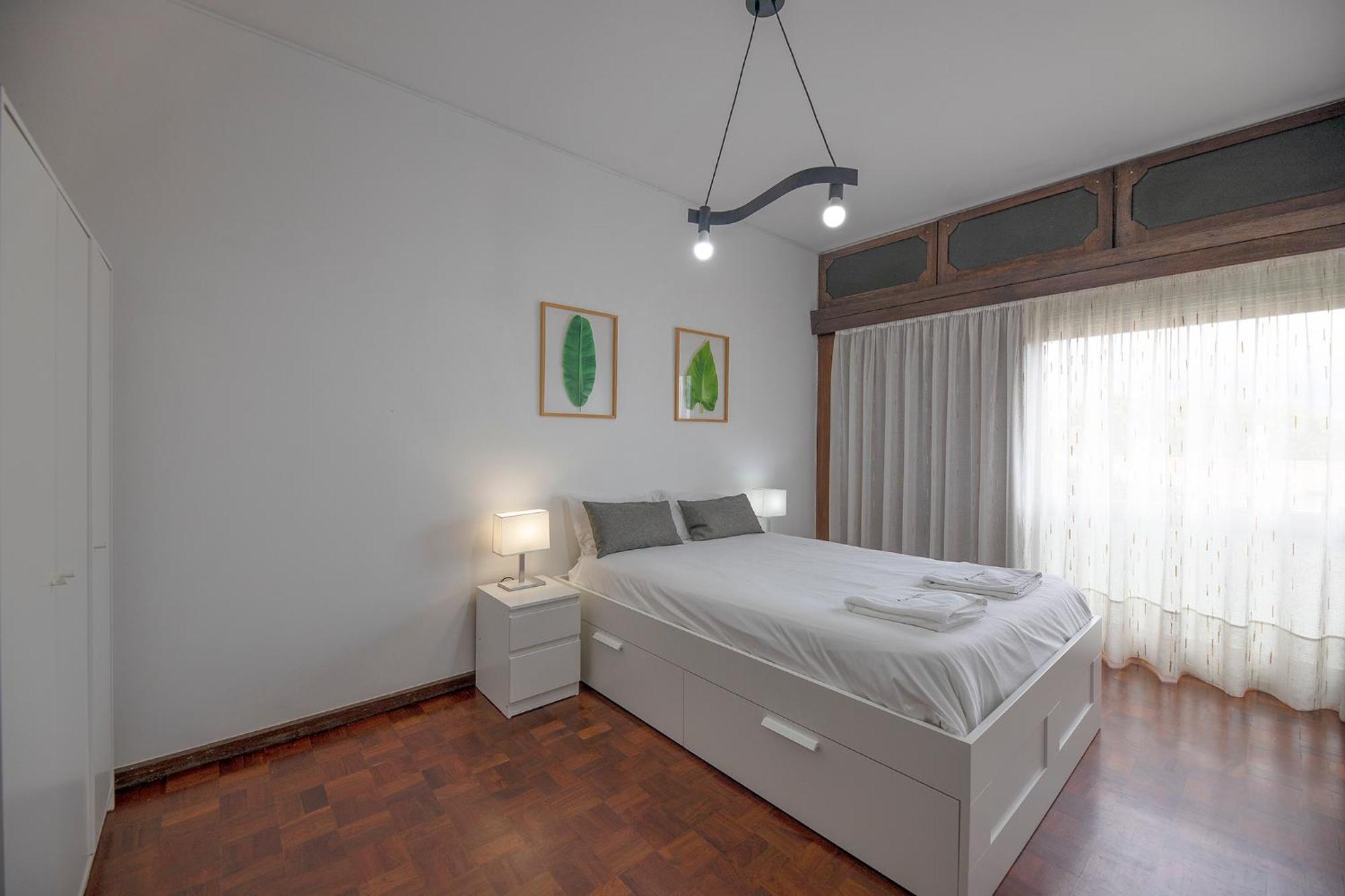 Flh Porto Spacious Apartment With Balcony Exteriör bild