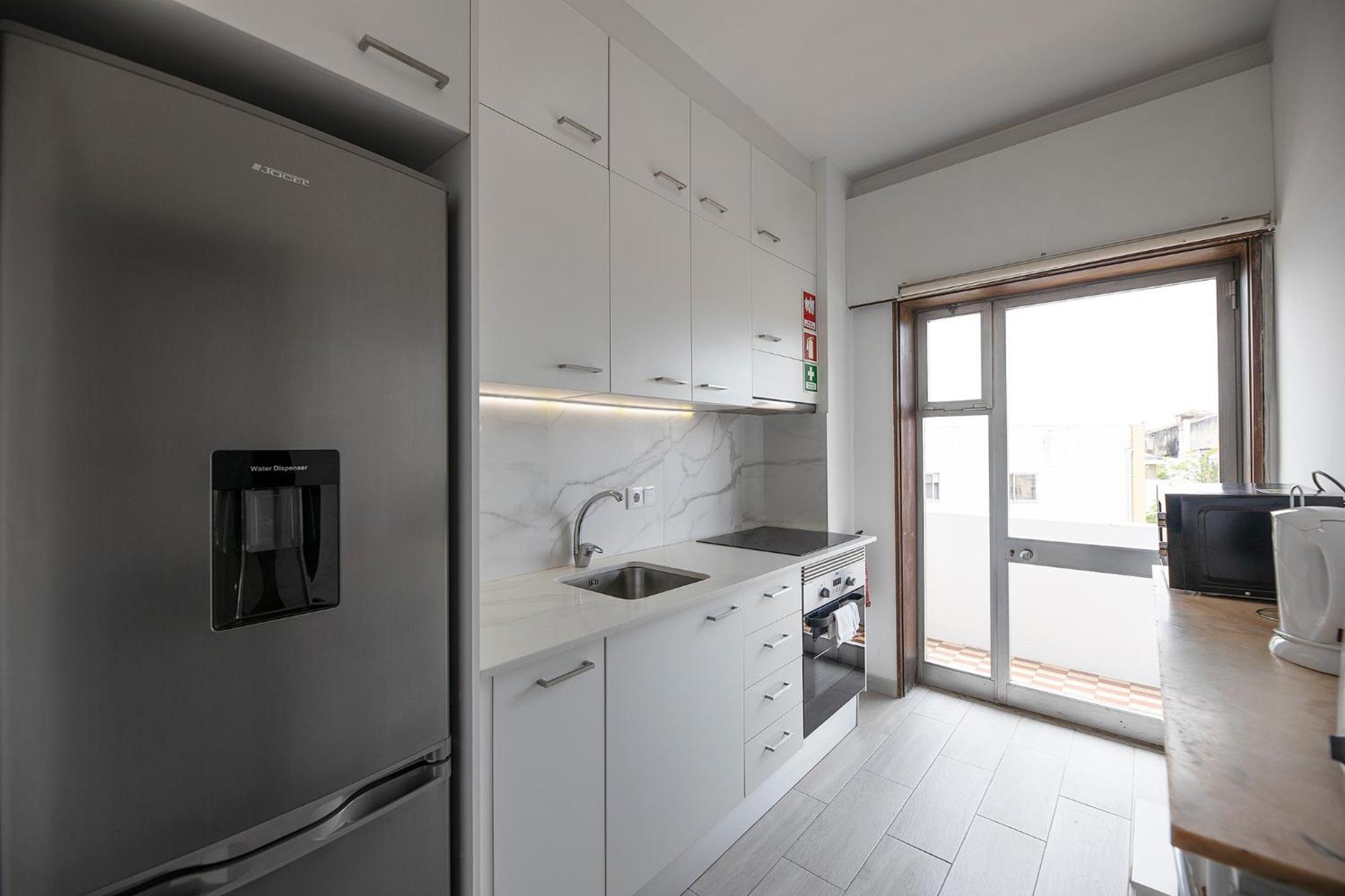 Flh Porto Spacious Apartment With Balcony Exteriör bild