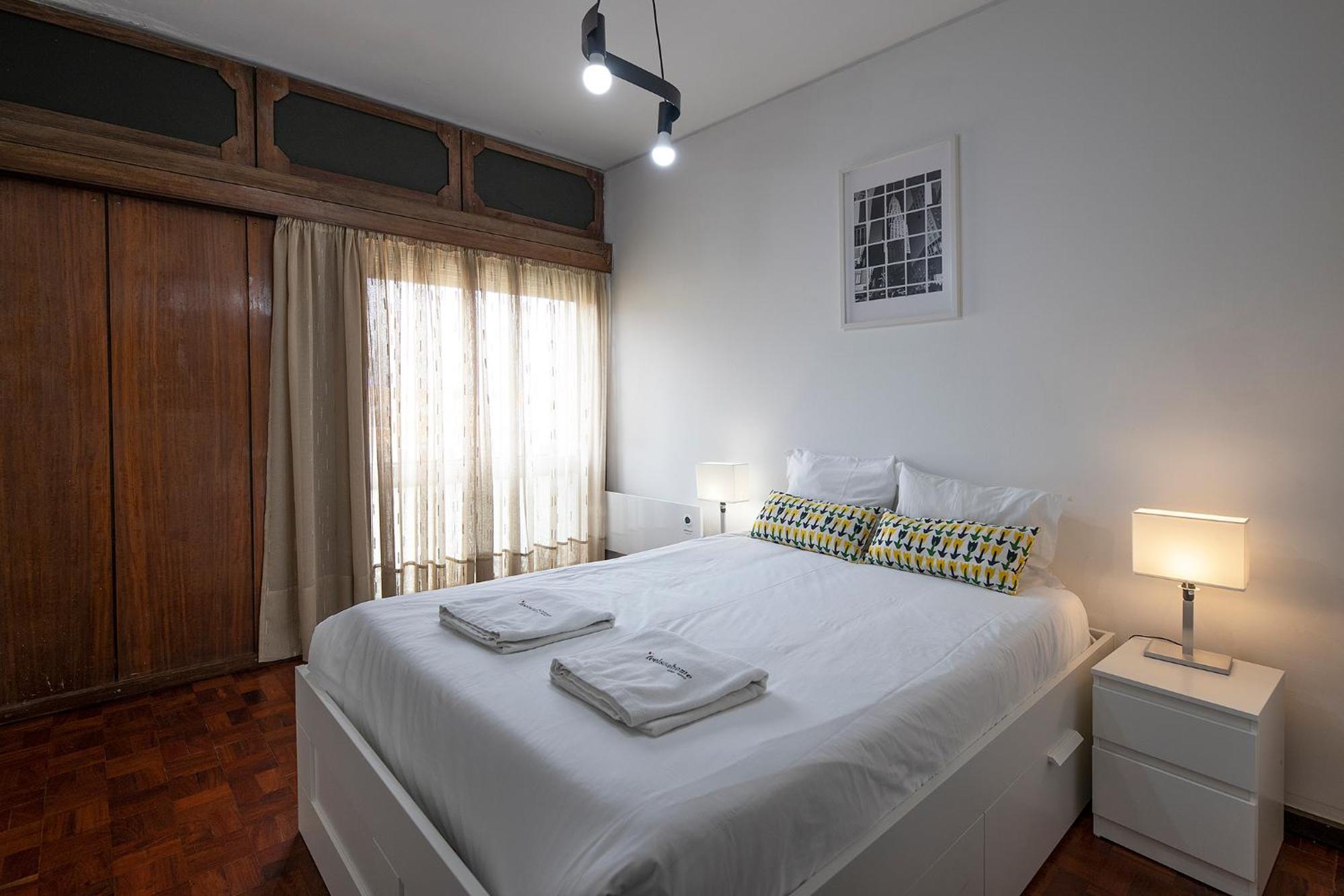 Flh Porto Spacious Apartment With Balcony Exteriör bild